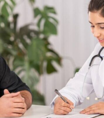 7 Things To Always Discuss With Your Gynaecologist 672x448 1